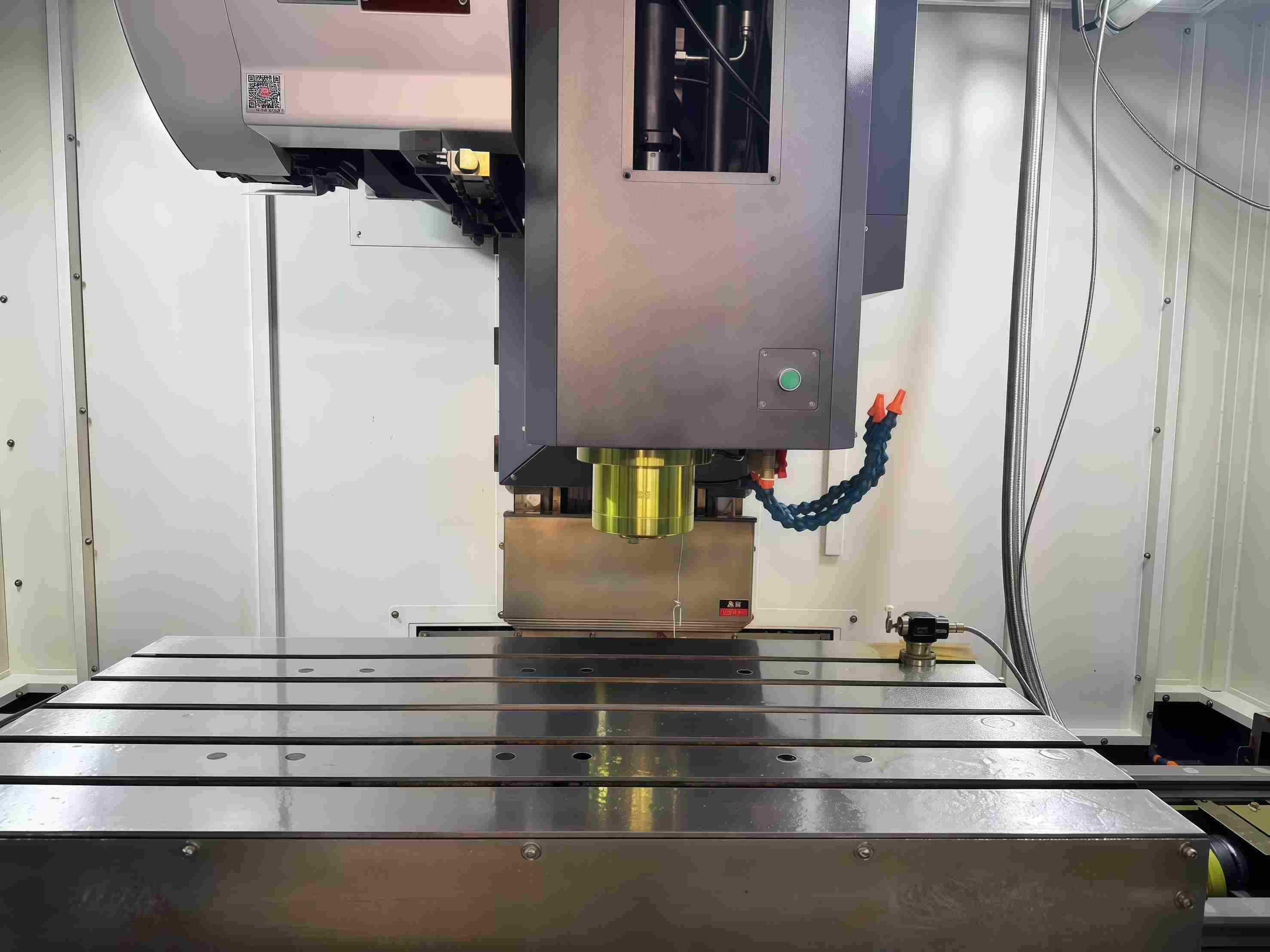 VMC1160 Vertical Machining Center