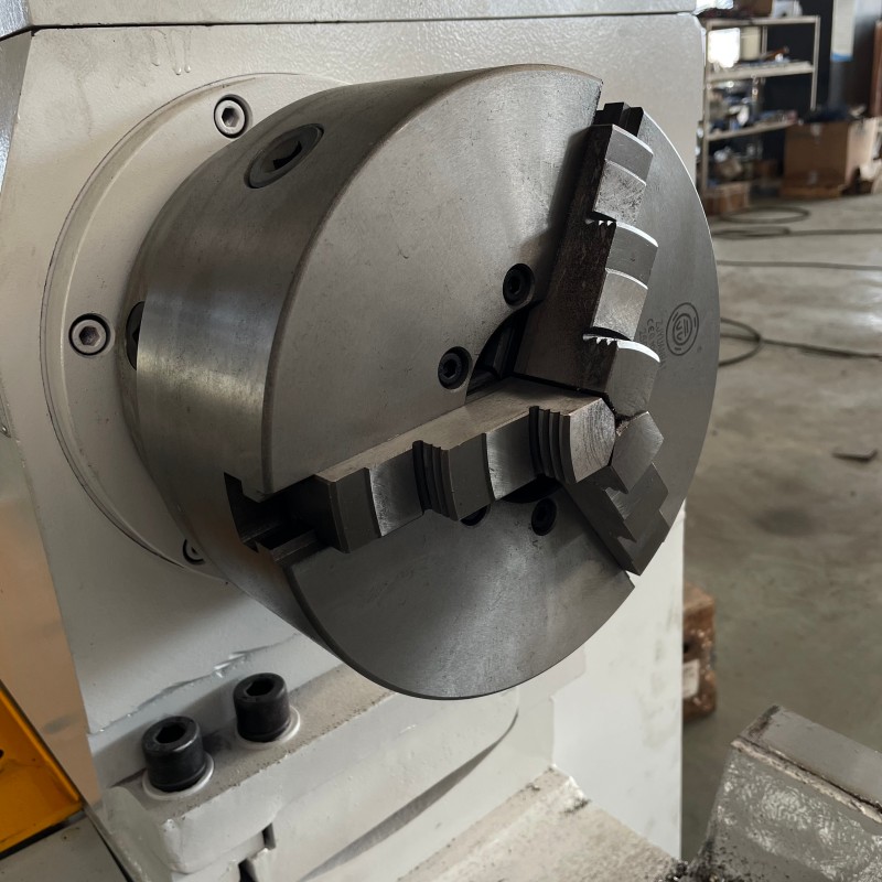manual lathe machine