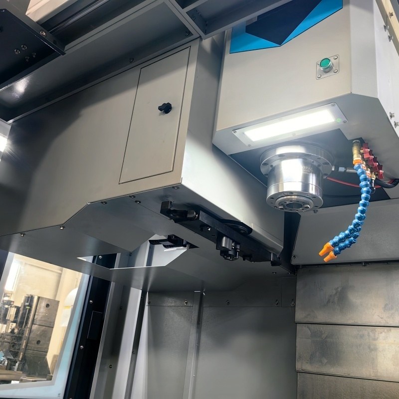 CNC vertical milling center CNC vertical milling center