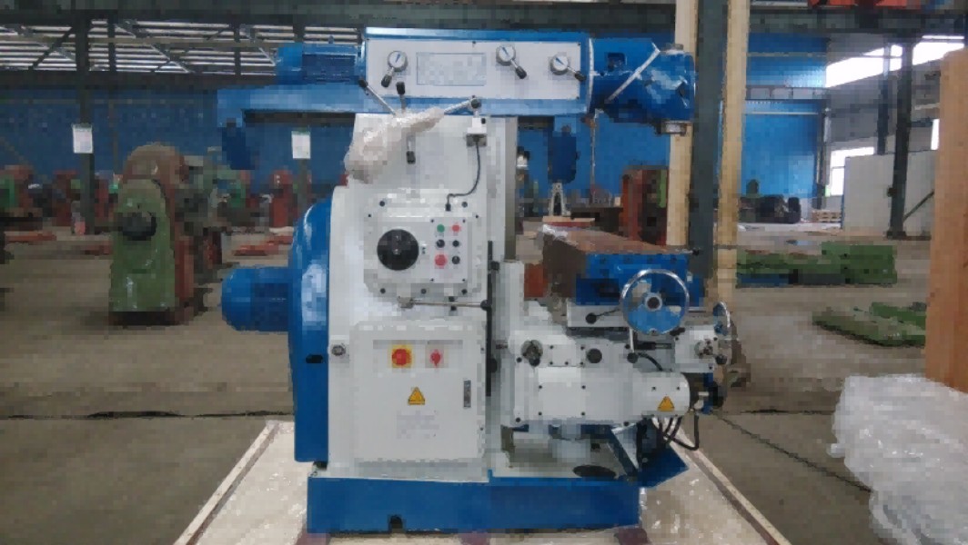 Ram Turret Milling Machine