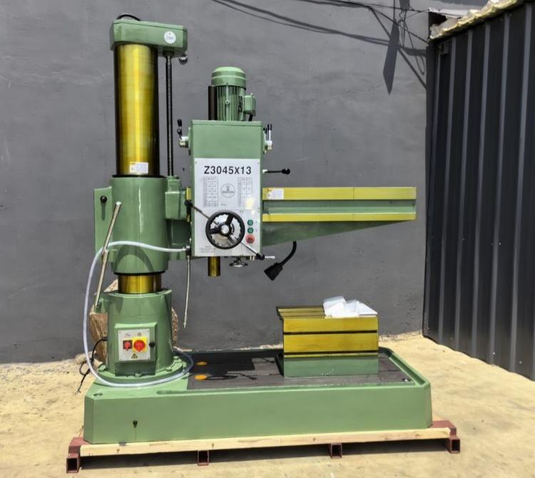 Radial Drilling Machine Radial Drilling Machine