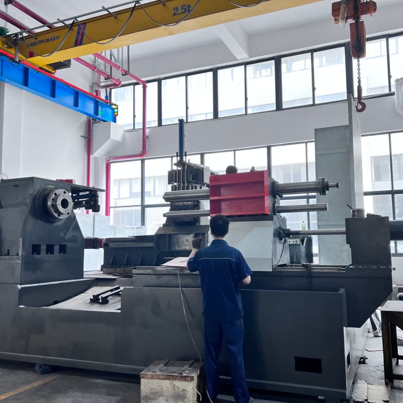 Servo metal spinning machine Servo metal spinning machine
