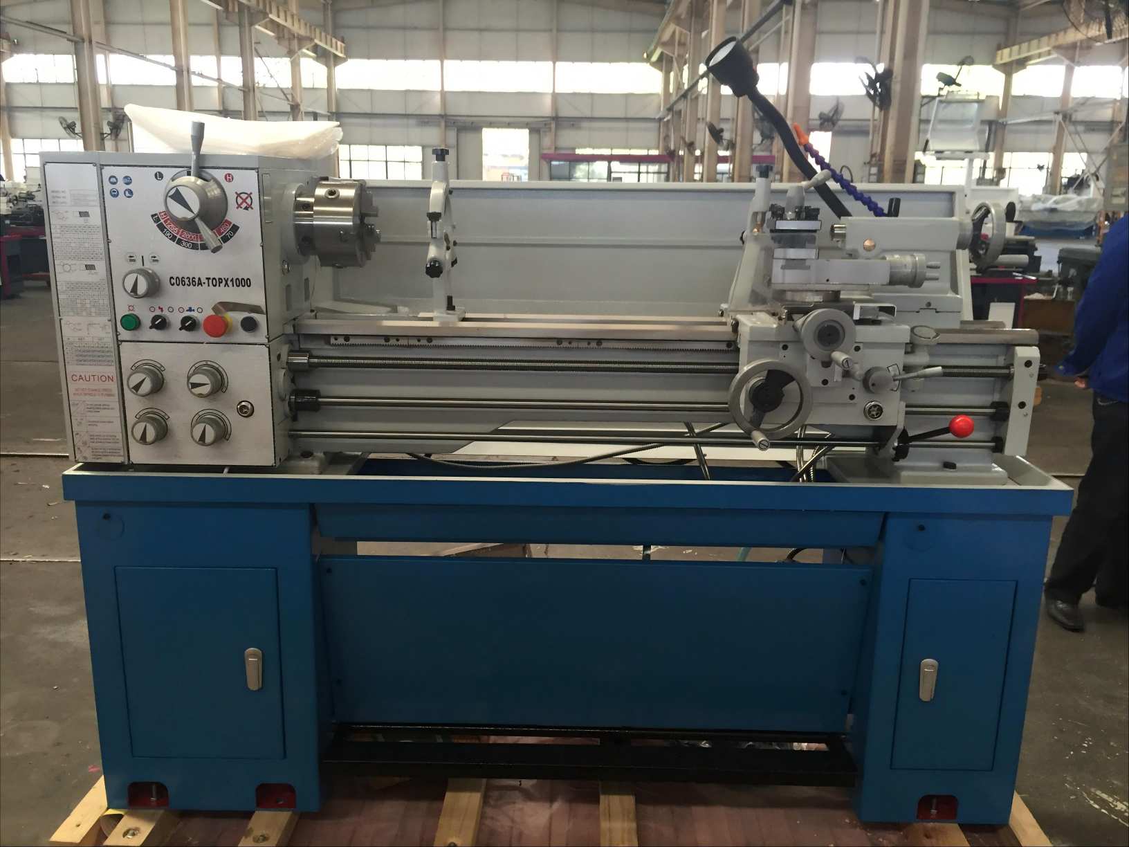 Manual Lathe Machine
