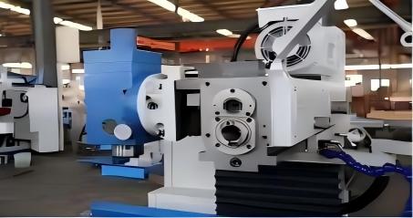 Knee‑type Toolroom Milling Machine Explained