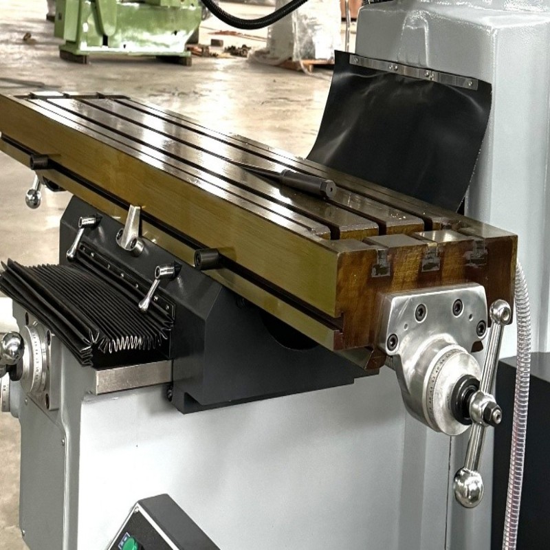 universal milling machine